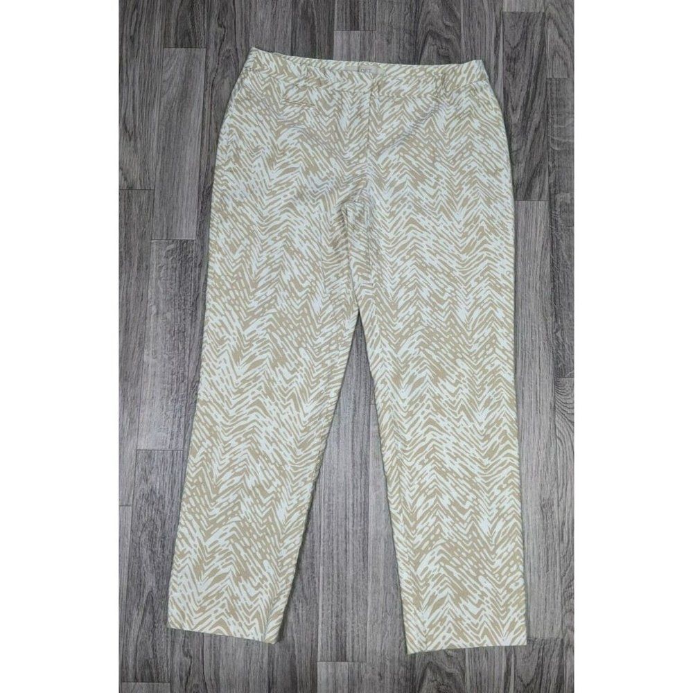 (3/$35) Ann Taylor Loft Womens Size 2 Marisa Tan White Animal Print Capri Pants